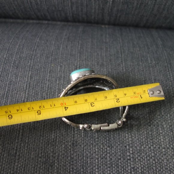 Metal Bracelet with Stone and Magnet Clasp - Picture 12 of 15
